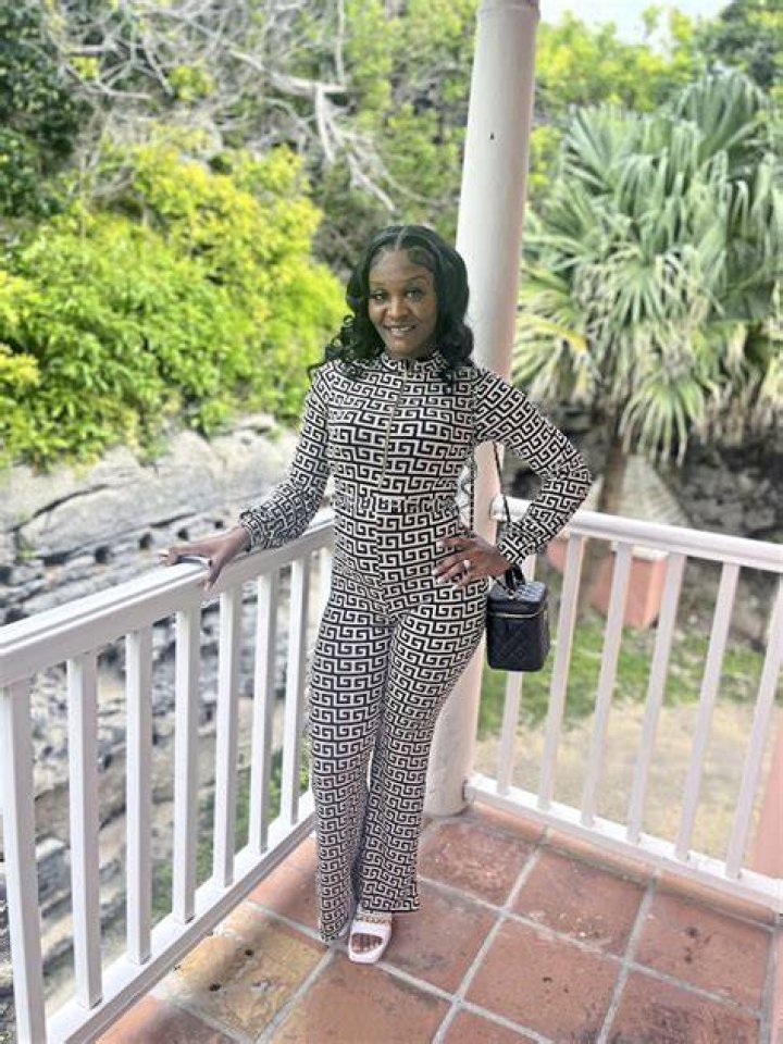 24YearOld Nurse Miracle Pogue Is Trending After Getting Married To 84