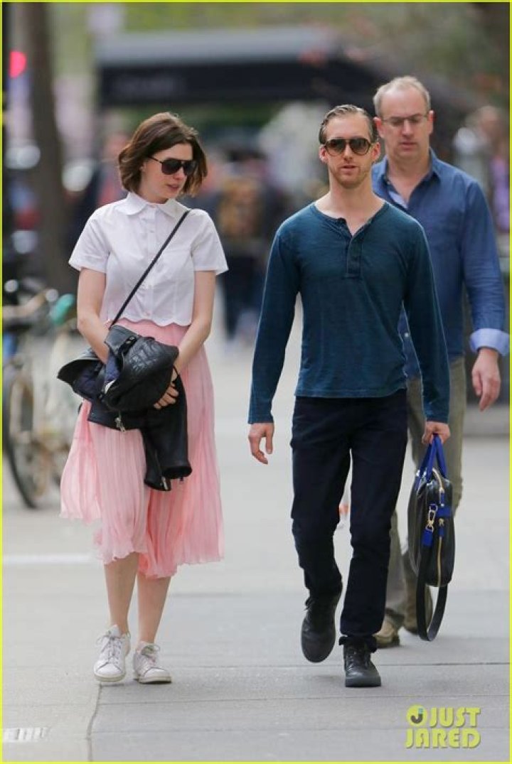 Adam Shulman walked with his wife Anne Hathaway in Brooklyn. Anne