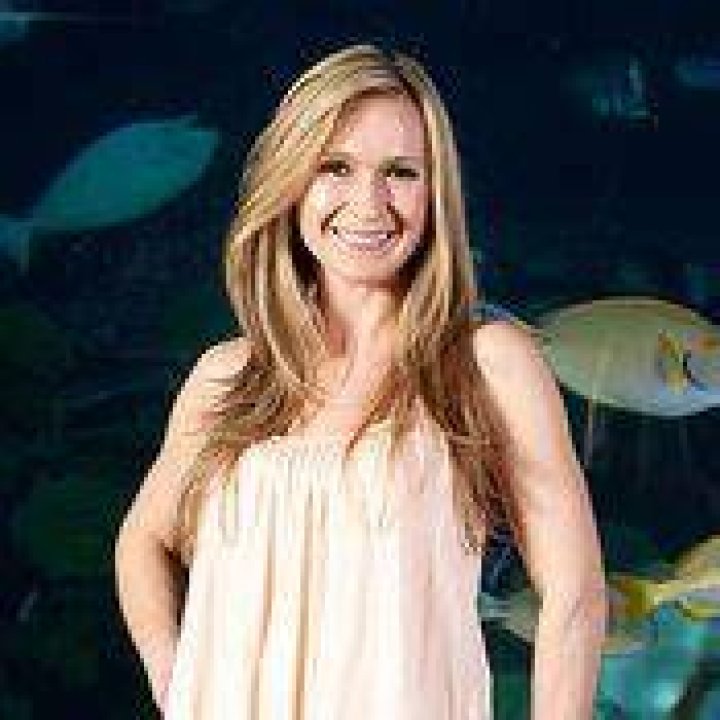 Agnes Wilczynski from &ldquo;Tanked&rdquo; Wiki Age, Net Worth, Married, Husband