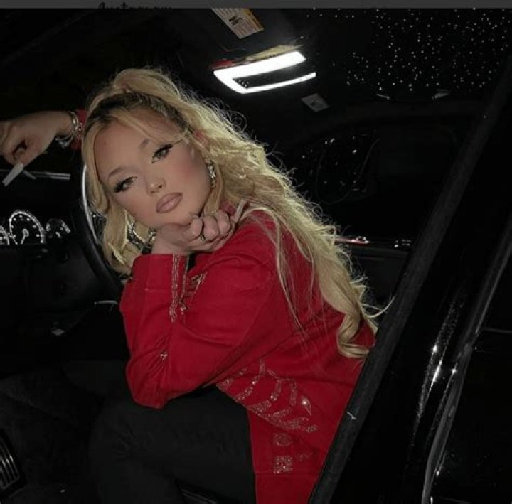 Alabama Barker (Tiktok Star) Wiki, Biography, Age, Boyfriend, Family