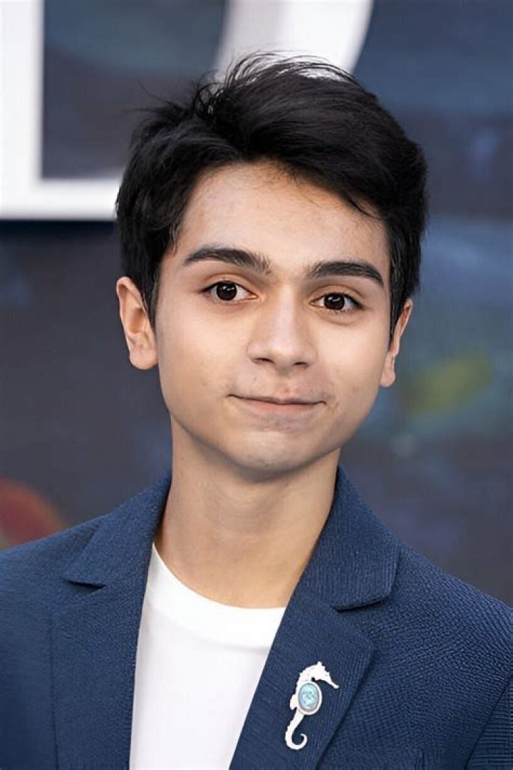 Alexander Molony Ethnicity, Nationality, Age, Biography, Height, Parents, Net Worth
