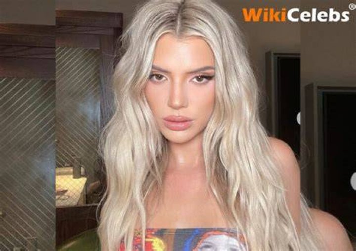 Alissa Violet Height, Age, Boyfriend, Biography, Wiki, Net Worth