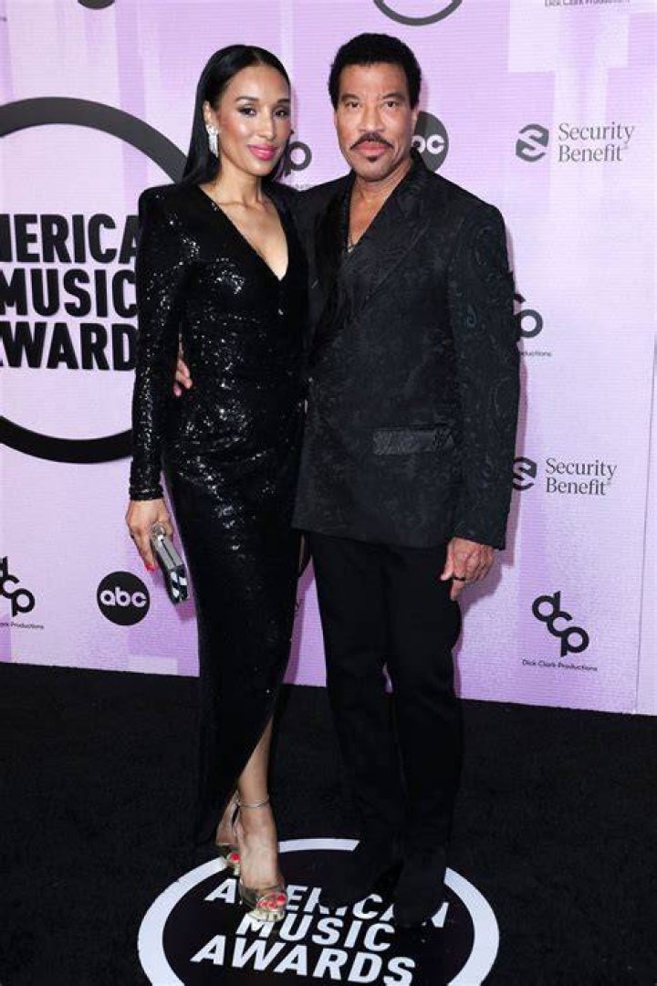 American Music Awards Hottest Couples on the Red Carpet Us Weekly