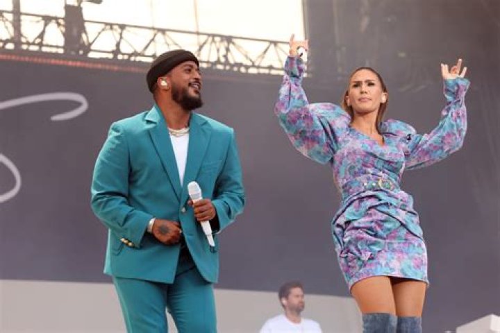 Avec Qui Slimane Est En Couple Communaut&eacute; MCMS