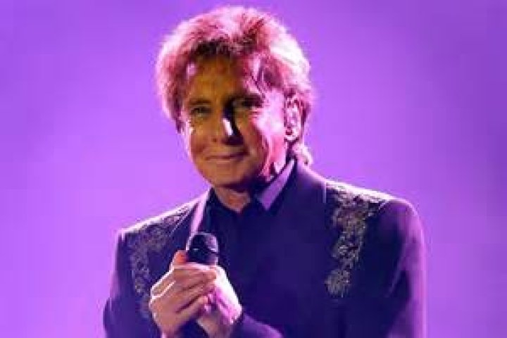 Barry Manilow Postpones Los Angeles and Chicago Concerts After Sprained