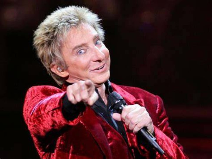 Barry Manilow Singer comes out as gay aged 73 confirming decadeslong