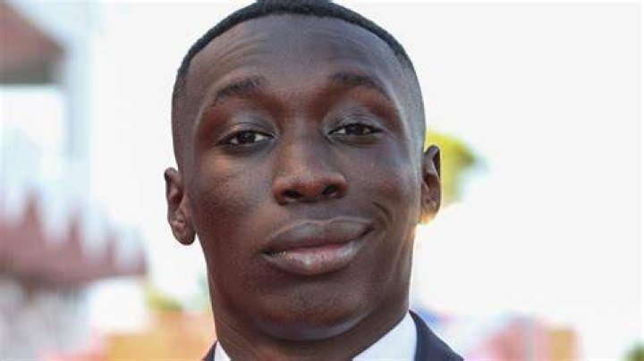 Black Tik Toker 'pretending' to have naturally blue eyes Page 8