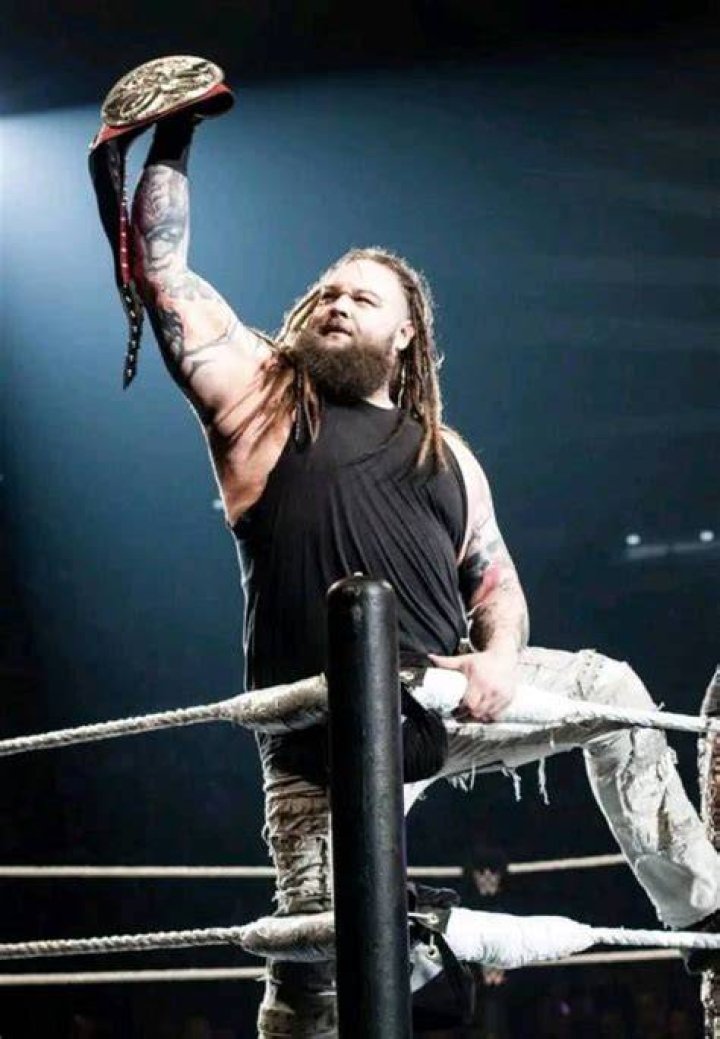 Bray Wyatt (WWE) Wiki, Age, Death, Wife, Children, Family, Biography