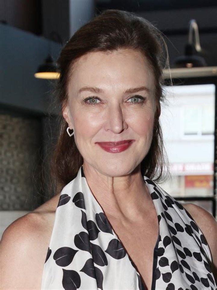 Brenda Strong Bra Size, Age, Weight, Height, Measurements