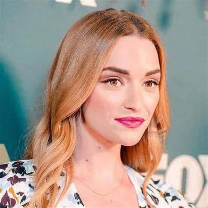 Brianne Nicole howey biography Age, Career, Height, Bio