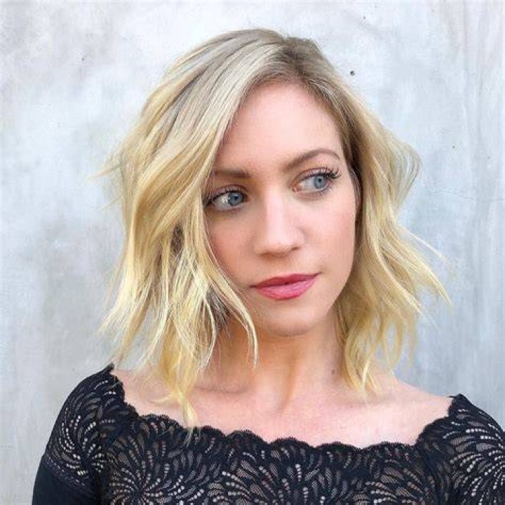 Brittany Snow Blonde Curly Bob Hairstyle Styles Weekly