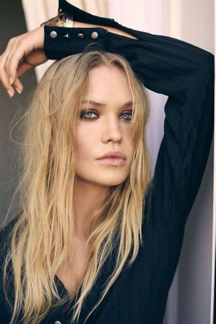 Camilla Forchhammer Christensen Nocturne Spring/Summer 2019 • CelebMafia
