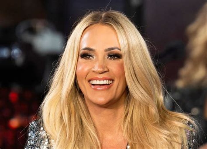 Carrie Underwood Hopes to Be Lauren Alaina&rsquo;s &lsquo;Big Sister&rsquo;