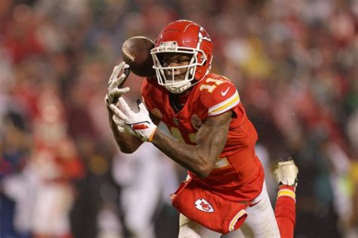 Chiefs&rsquo; Marquez ValdesScantling salary guarantee triggers for 2023