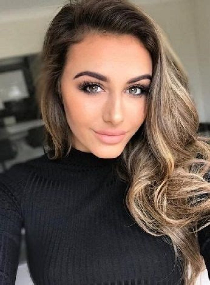 Chloe Veitch Wiki, Height, Age, Boyfriend, Family, Biography & More