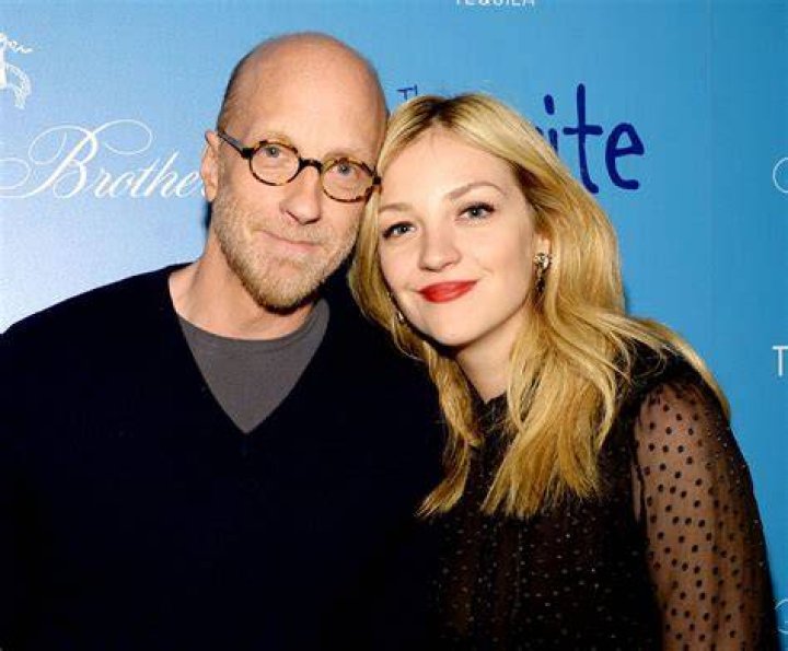 Chris Elliott 2024 Wife, net worth, tattoos, smoking & body facts Taddlr