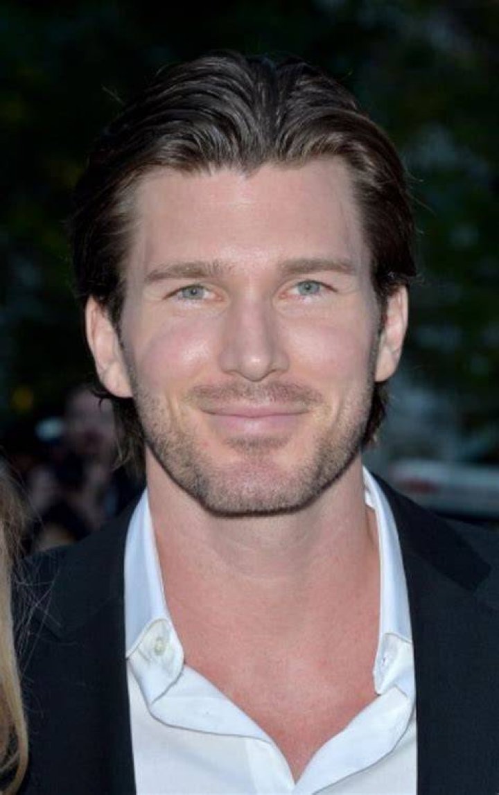 Christopher Russell Actor CineMagia.ro