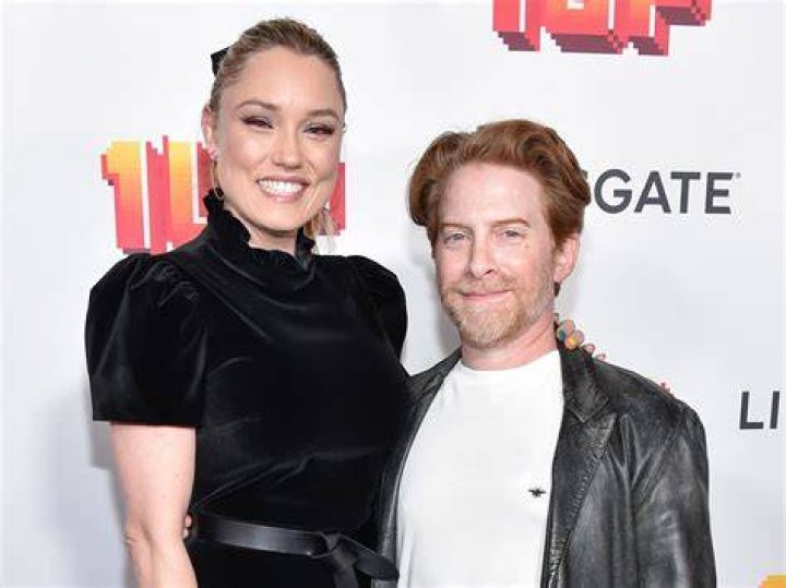 Clare Grant – Bio, Height, Family, Facts About Seth Green’s Wife