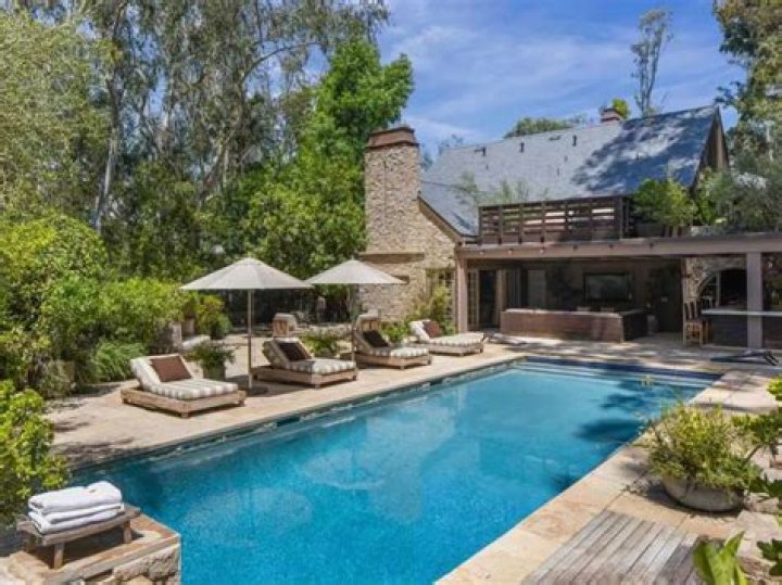 Clooney California Home Photos of Studio City House