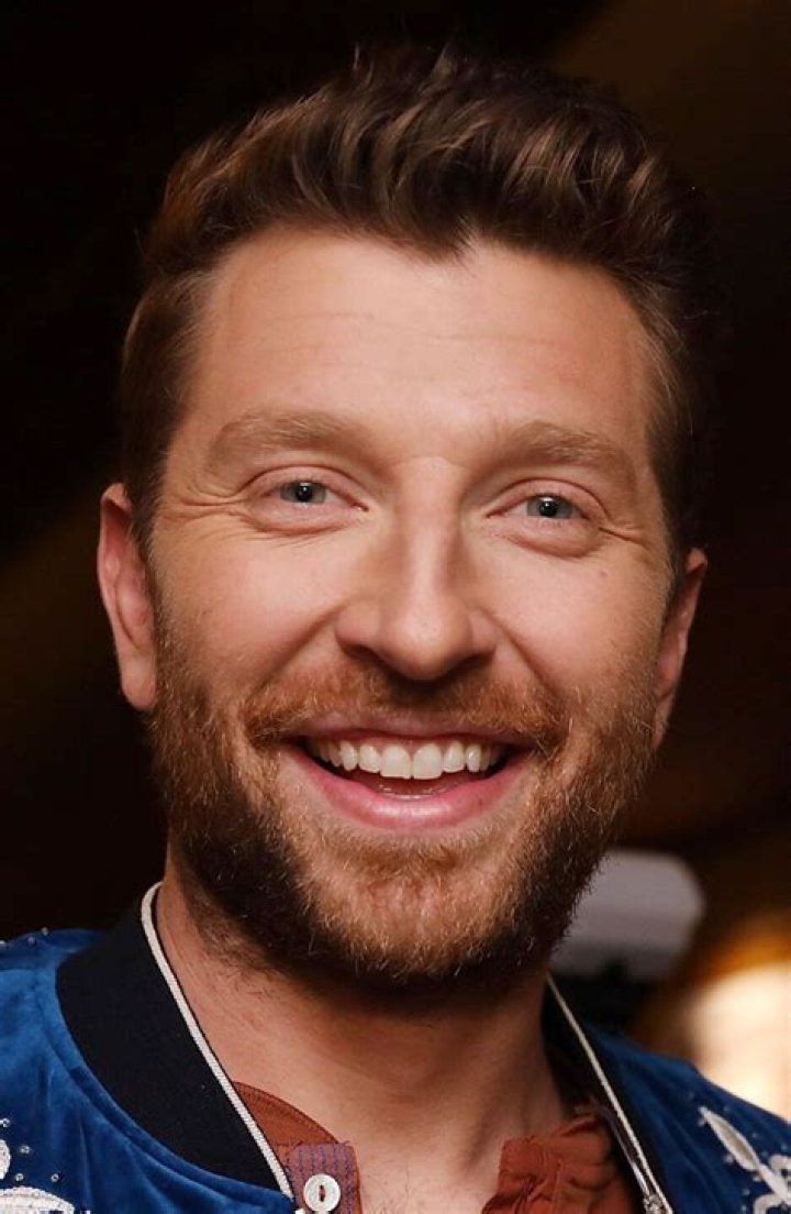Country music singer Brett Eldredge addresses Kelly Clarkson dating
