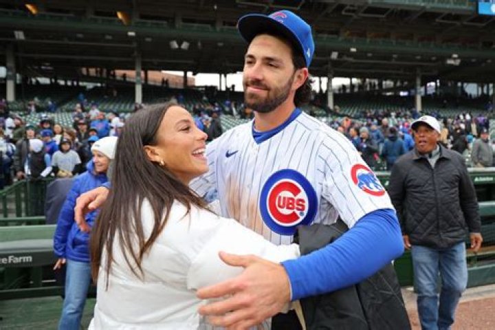 Dansby Swanson Leaves Cubs' Game Vs. Mariners