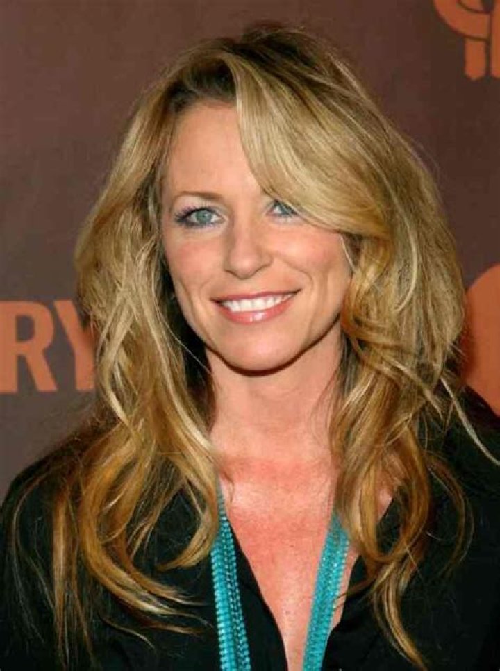 Deana Carter Bio, Age, Songs, Net Worth, Husband, Parents, Height and Albums