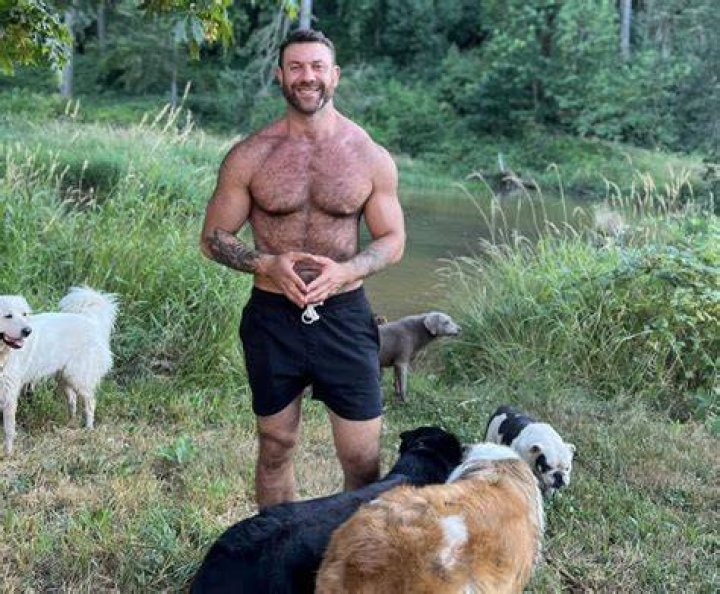 Discoveries And Insights Into Lee Asher's Private Life