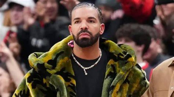 Drake Seemingly Takes Aim At Kanye West On '8AM In Charlotte': Listen