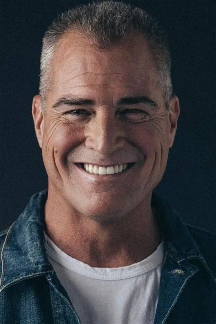 Eads Wiki (2021), Net Worth, Age, Height, Family & More Facts