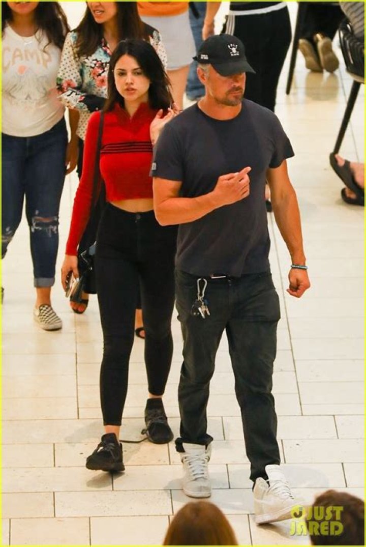 Eiza Gonzalez and Josh Duhamel Date Night for the First Time in