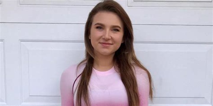 Elizabeth Zaks Bio, Height, Age & Family Ultimate Celebrity Stories