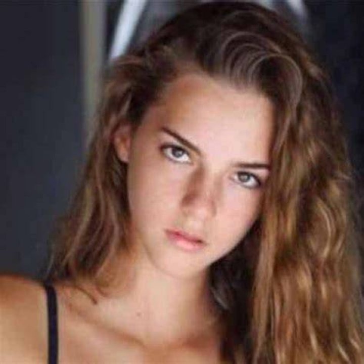 Emily Feld Age, Bio, Instagram, Model, Wiki & More