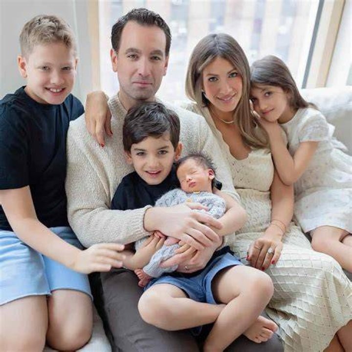 Erin Lichy with her kids Erin Lichy with her kids