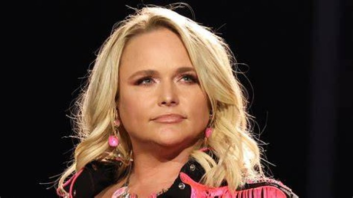 Fans defend Miranda Lambert against body shamers