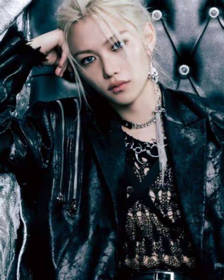 Felix's deep voice for 53s straight - rap songs with deep voices