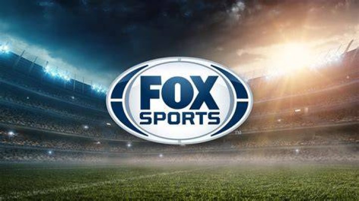 Fox Sports' Joe Buck comes clean about the hairplug addiction that