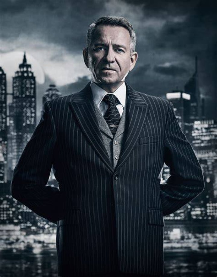 Gotham Season 4 Portrait Alfred Pennyworth Gotham Photo (40717903