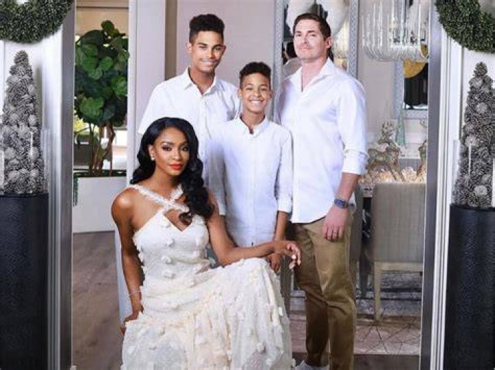 Guerdy Abraira Age, Wikipedia, Height, Husband, Boyfriend, Family