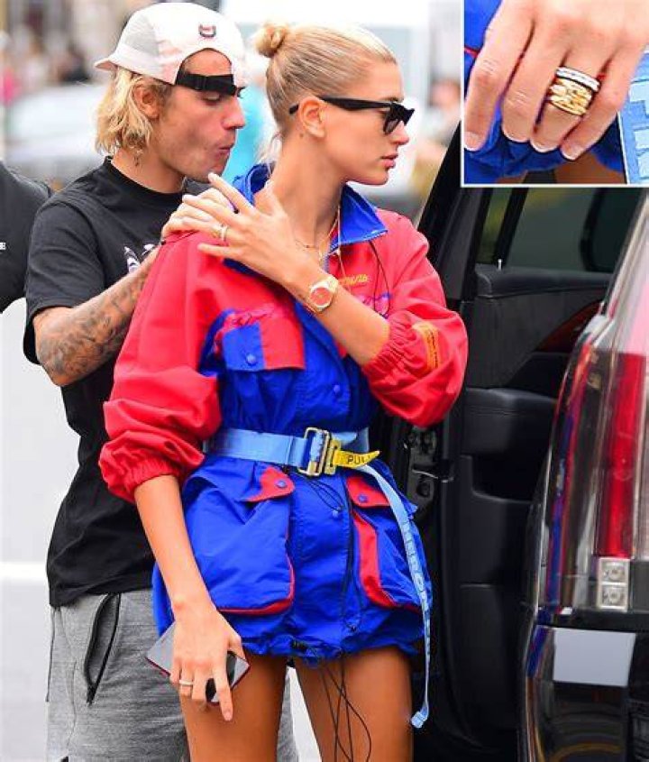 Hailey Baldwin Wears Engagement Ring After Justin Bieber Proposal Pic