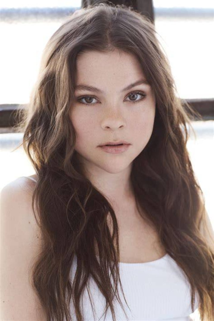 Hannah Zeile ·