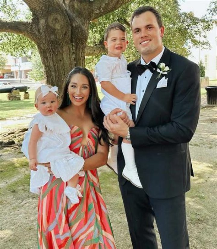 Henry Anderson Wife, Children, Is He Married? Height, Nationality, Net