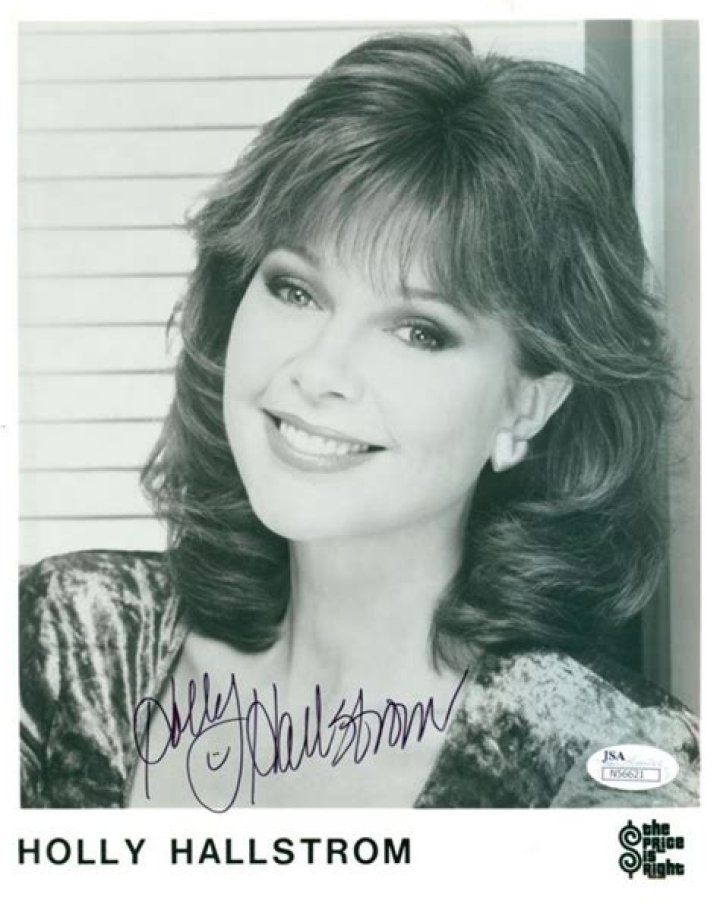 Holly Hallstrom Net Worth 2022/2021, Salary, Age, Height, Bio, Wiki