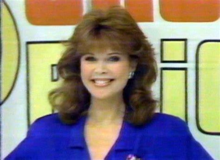 Holly Hallstrom Net Worth, Age, Height, Family, Biography 2023