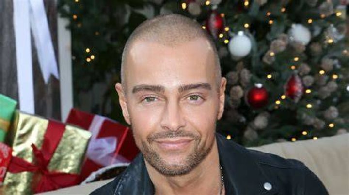 How Much Is Joey Lawrence Actually Worth?