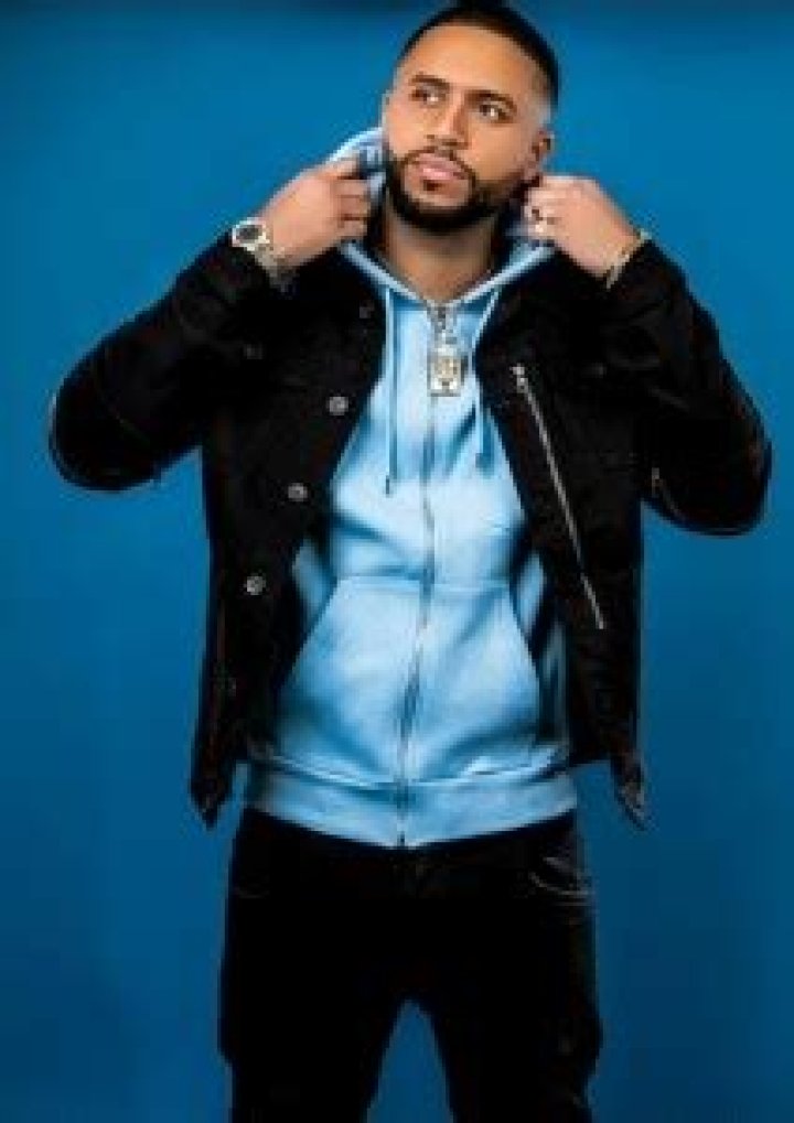 &iexcl;DJ ADONI pone a gozar con sus mezclas! Wow La Revista