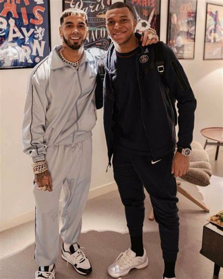 &iquest;Cu&aacute;nto mide Anuel AA? Altura Real height