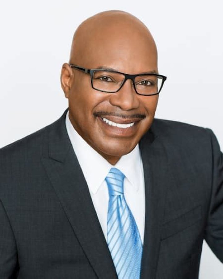 Is Hosea Sanders Gay? Hosting Chicago Pride Parade Spark Speculations