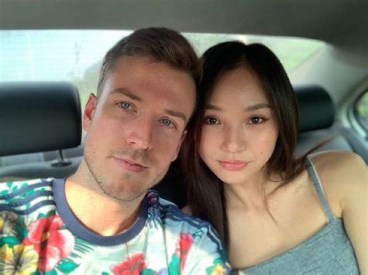 Jakenbakelive Has An Asian Girlfriend Whose Name Is Water Did They Breakup?