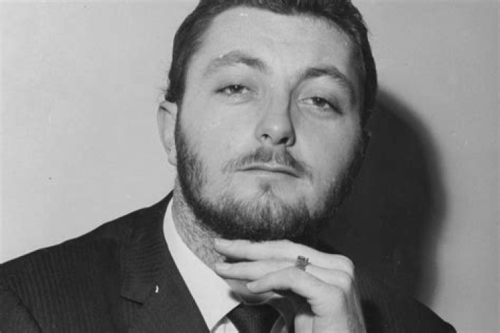 James Mitchum James Mitchum