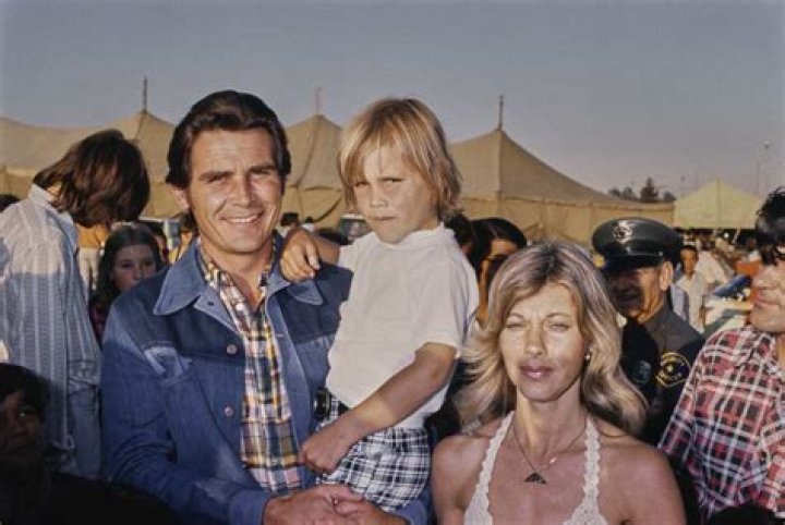 Jane Cameron Agee; How did she die? The Tragic Life of James Brolin's